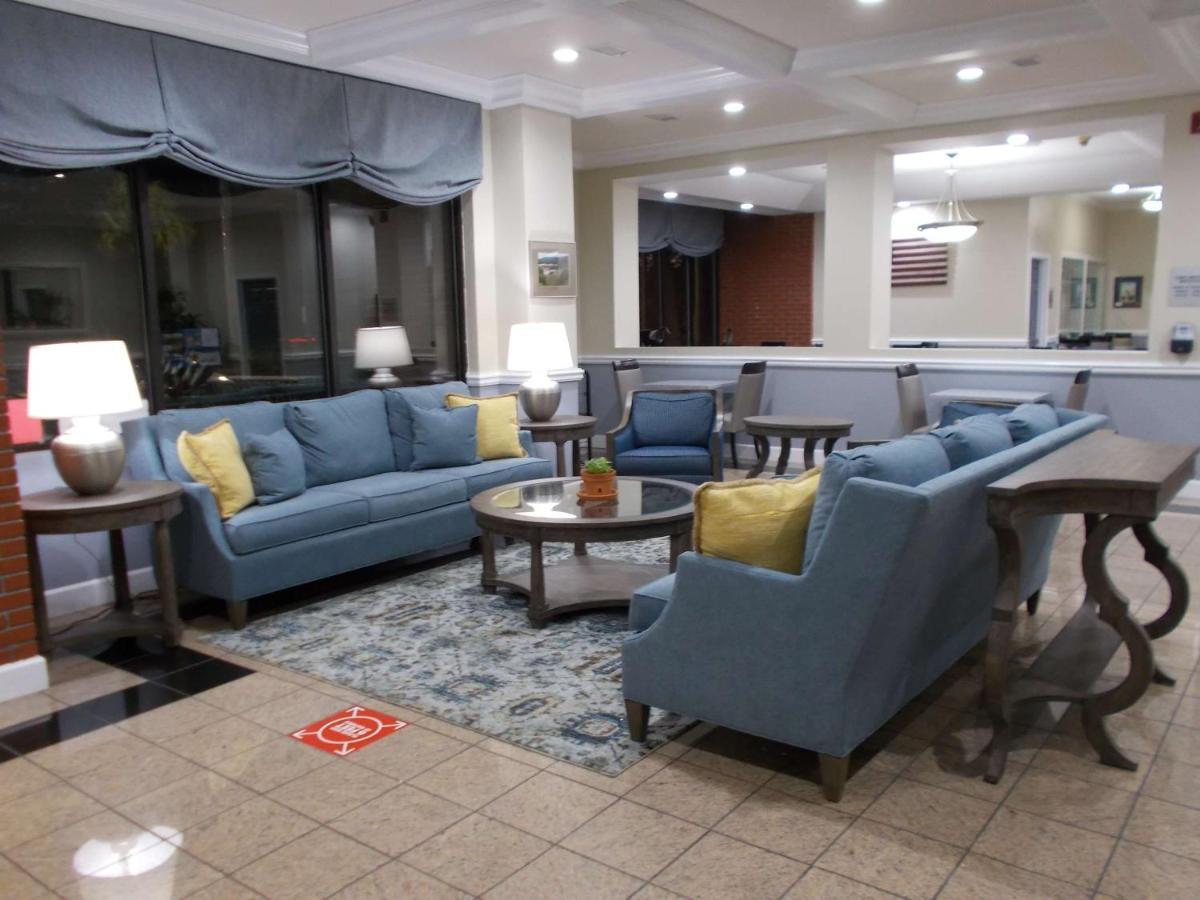 Surestay Plus Hotel By Best Western St Marys Cumberland Saint Marys Exterior photo