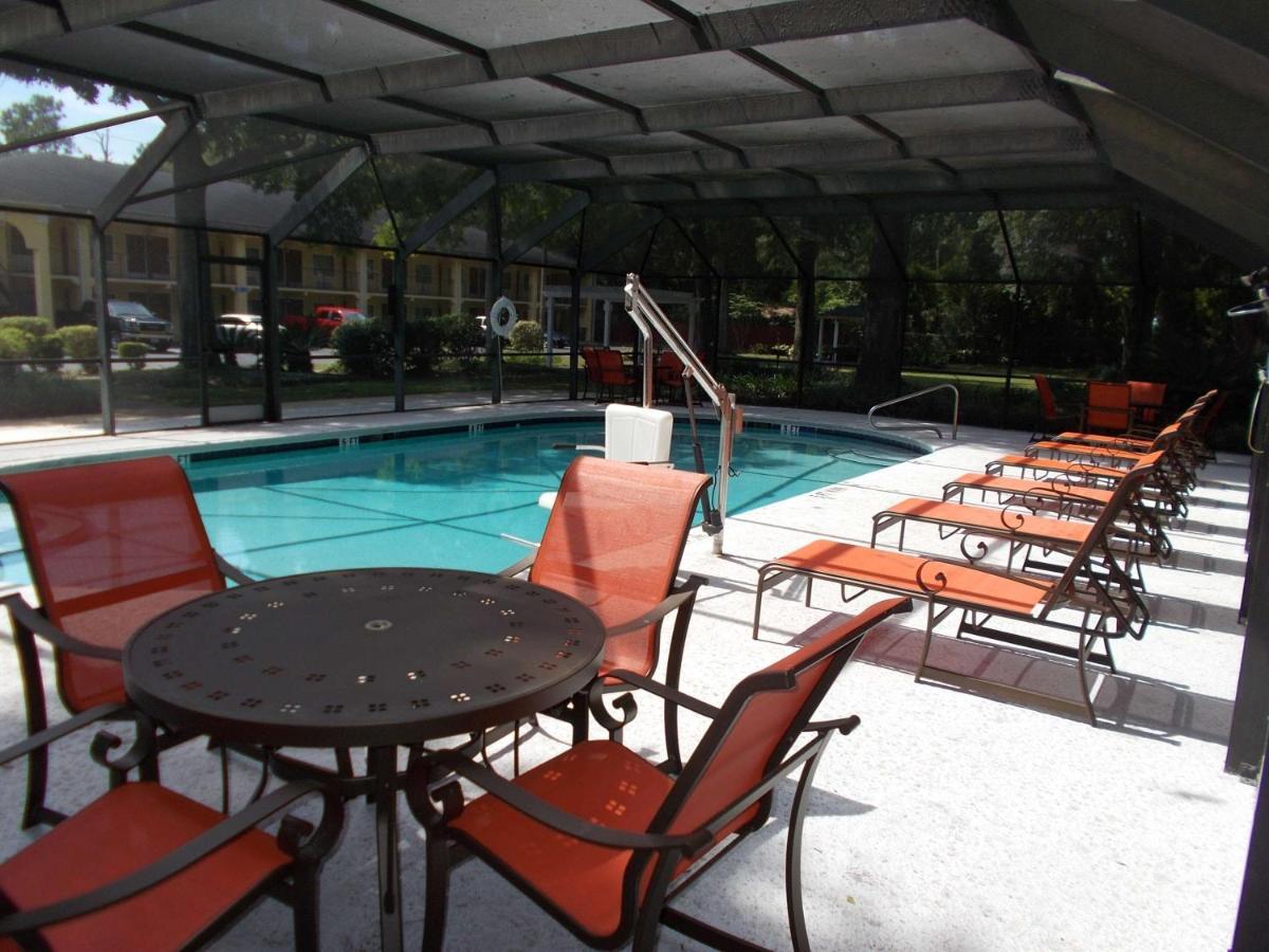 Surestay Plus Hotel By Best Western St Marys Cumberland Saint Marys Exterior photo