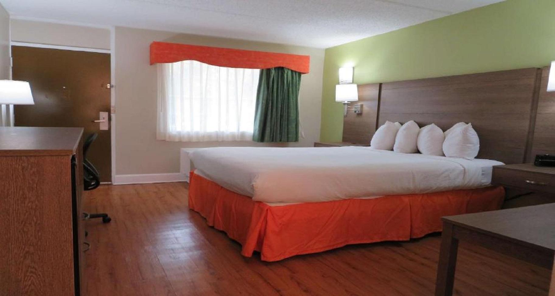 Surestay Plus Hotel By Best Western St Marys Cumberland Saint Marys Exterior photo