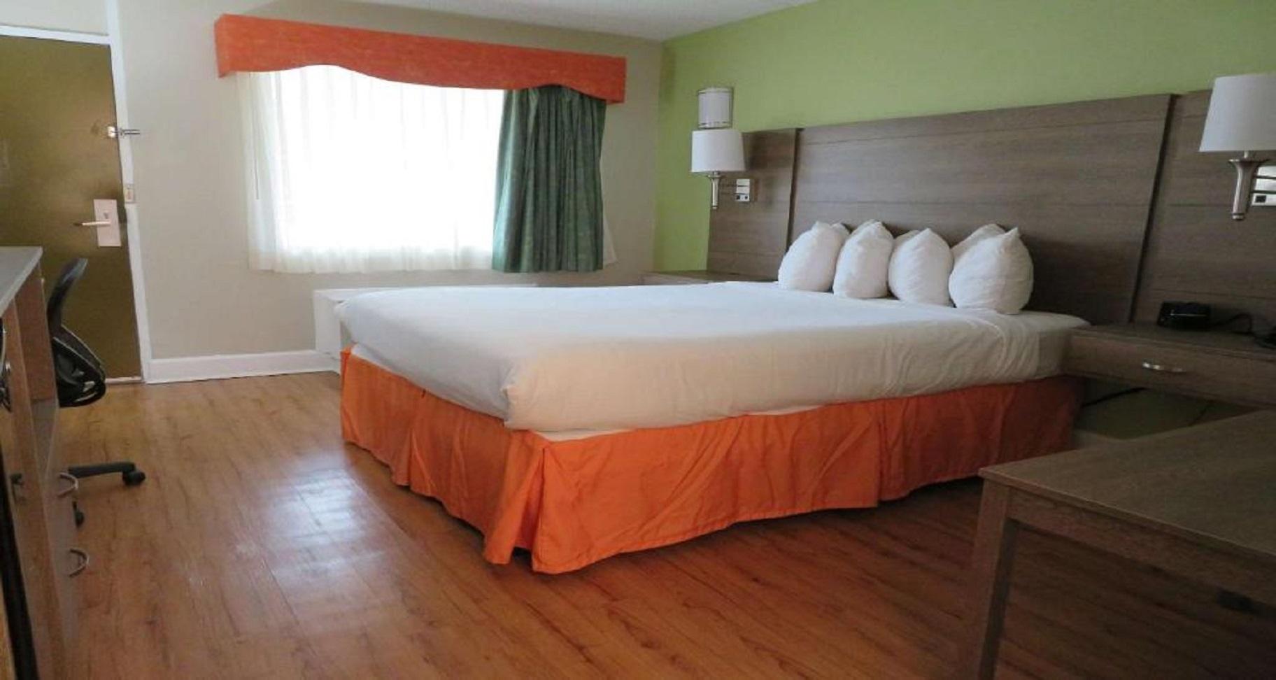 Surestay Plus Hotel By Best Western St Marys Cumberland Saint Marys Exterior photo
